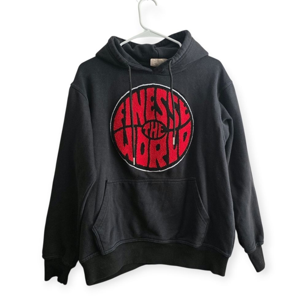 Finesse The World Black Hoodie Red Tufted Logo Men’s M Unisex Streetwear